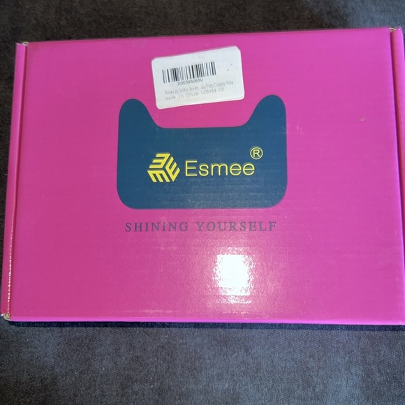 Esmee Long Wavy Strawberry Blonde Wig Natural Synthetic Hair 24” - Picture 4 of 5